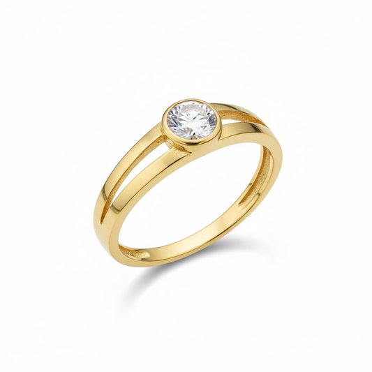 9ct Gold Fancy CZ Ring