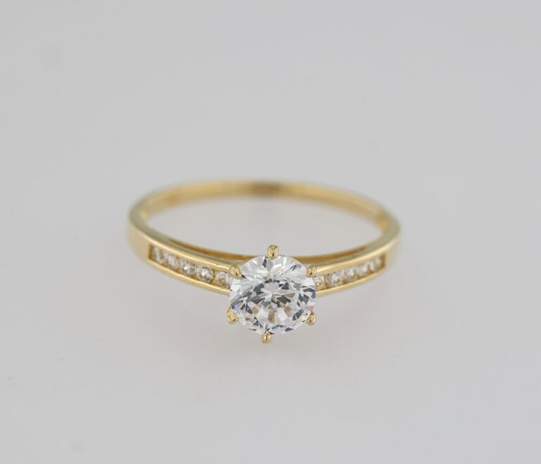 9ct Cz Ring